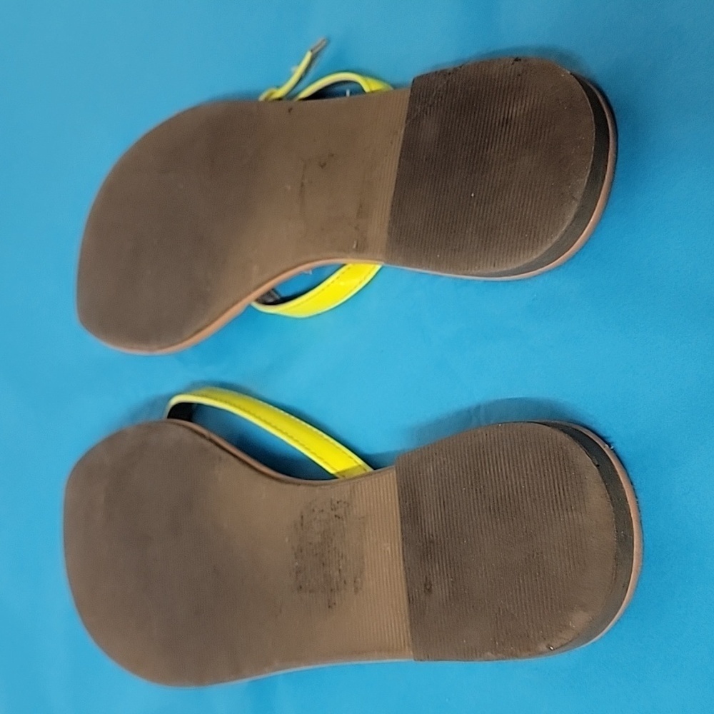 City Classified Neon Yellow Straps Flip Flops - Picture 6 of 6